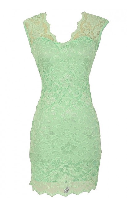 Maegan Floral Lace Open Back Fitted Dress in Mint